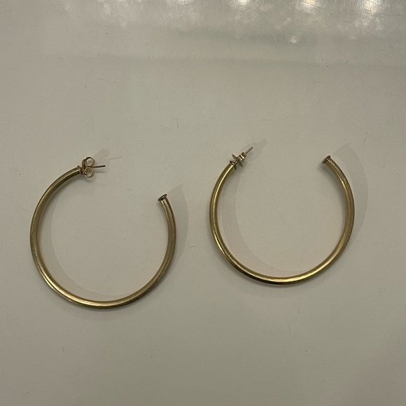 Everybody's Favorite Hoops Sheila Fajl 2.5” - Picture 5 of 5